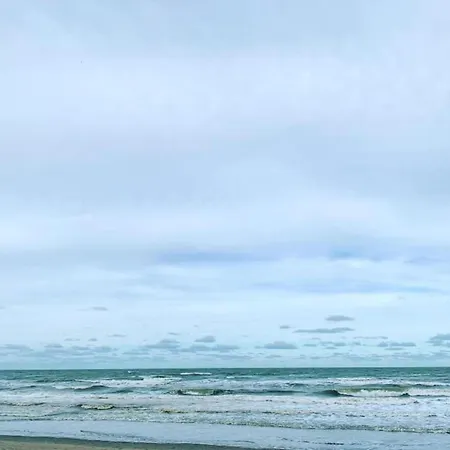 アパート In With Sea Views ニーウポールト